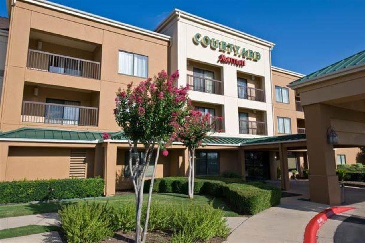 Courtyard By Marriott- Austin Round Rock Hotel Exterior photo